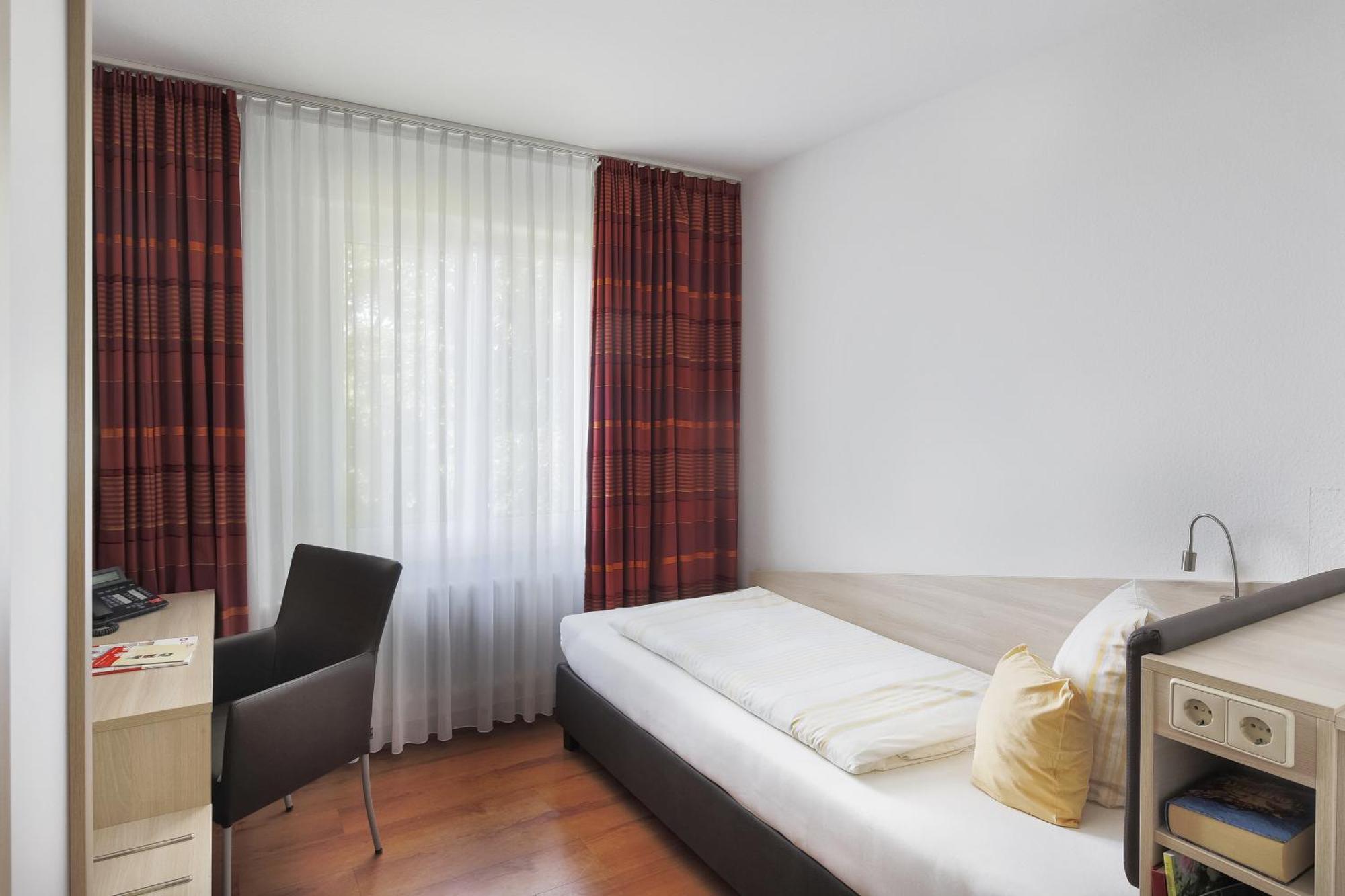 Caritas Tagungszentrum Freiburg im Breisgau Dış mekan fotoğraf